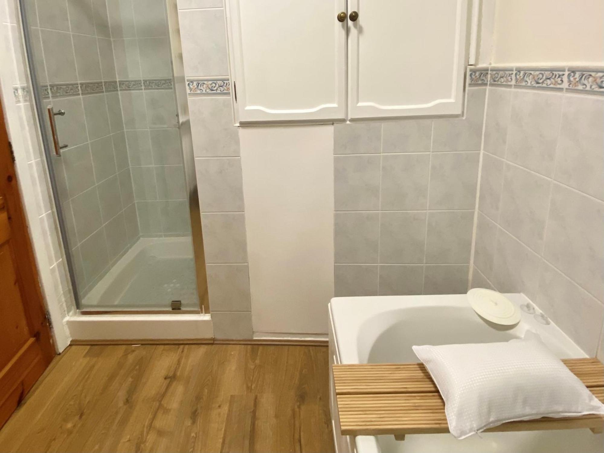 Bumblebee Cottage - Cosy Cottage In Area Of Outstanding Natural Beauty Hemel Hempstead Eksteriør bilde