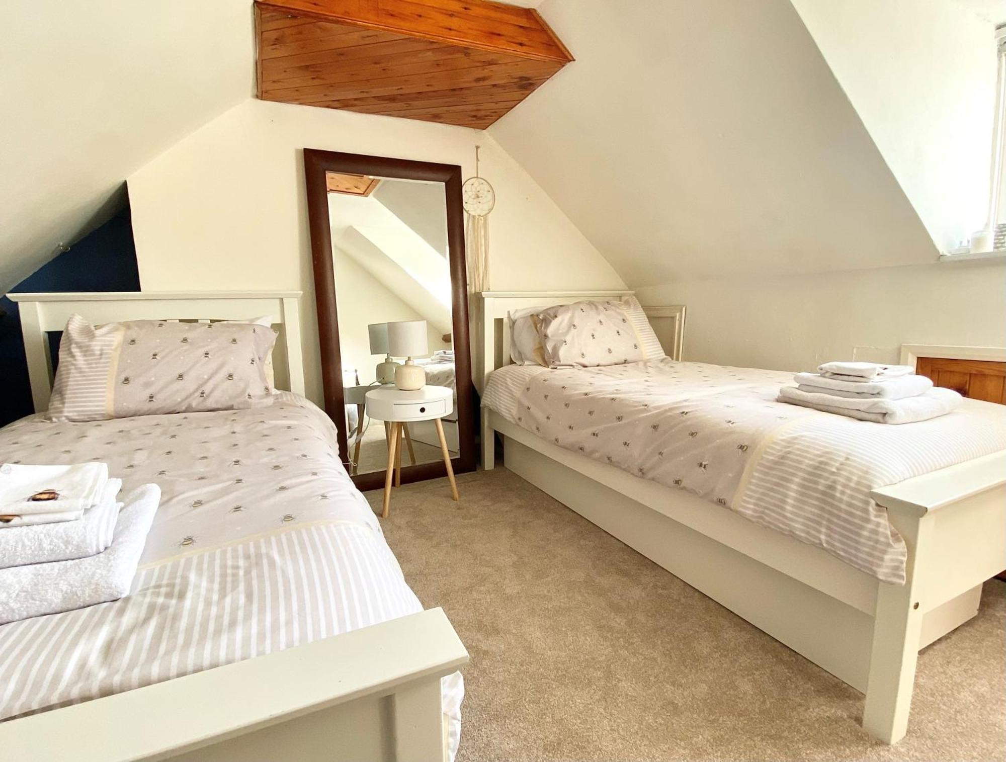Bumblebee Cottage - Cosy Cottage In Area Of Outstanding Natural Beauty Hemel Hempstead Eksteriør bilde